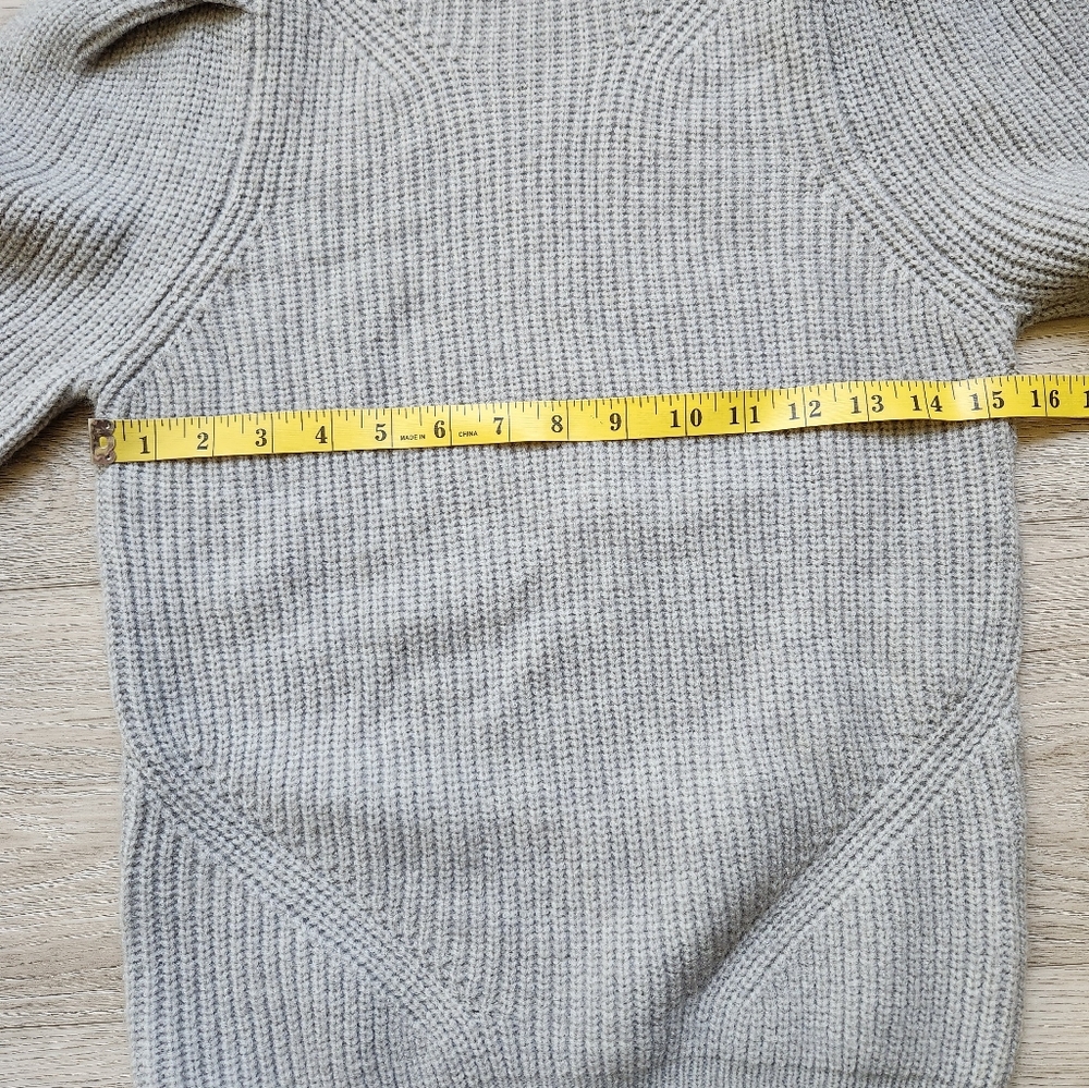 Stitch and Knot Gray Sweater Womens Small Long Sleeves Cozy Pleated Nwt - Picture 8 of 8